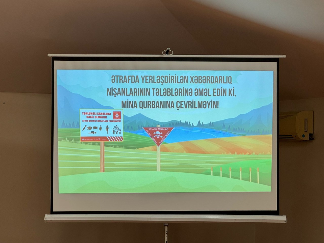 Ağdərə sakinləri mina təhlükəsi ilə bağlı maarifləndirildi - FOTOLAR